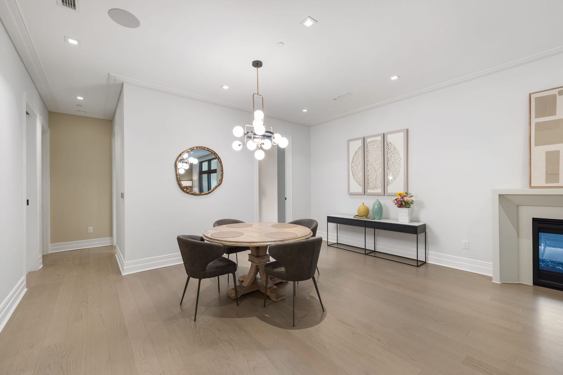 6017 Memorial Drive, #305, Houston, TX 77007 6017 Memorial Drive, #305, Houston, TX 77007
