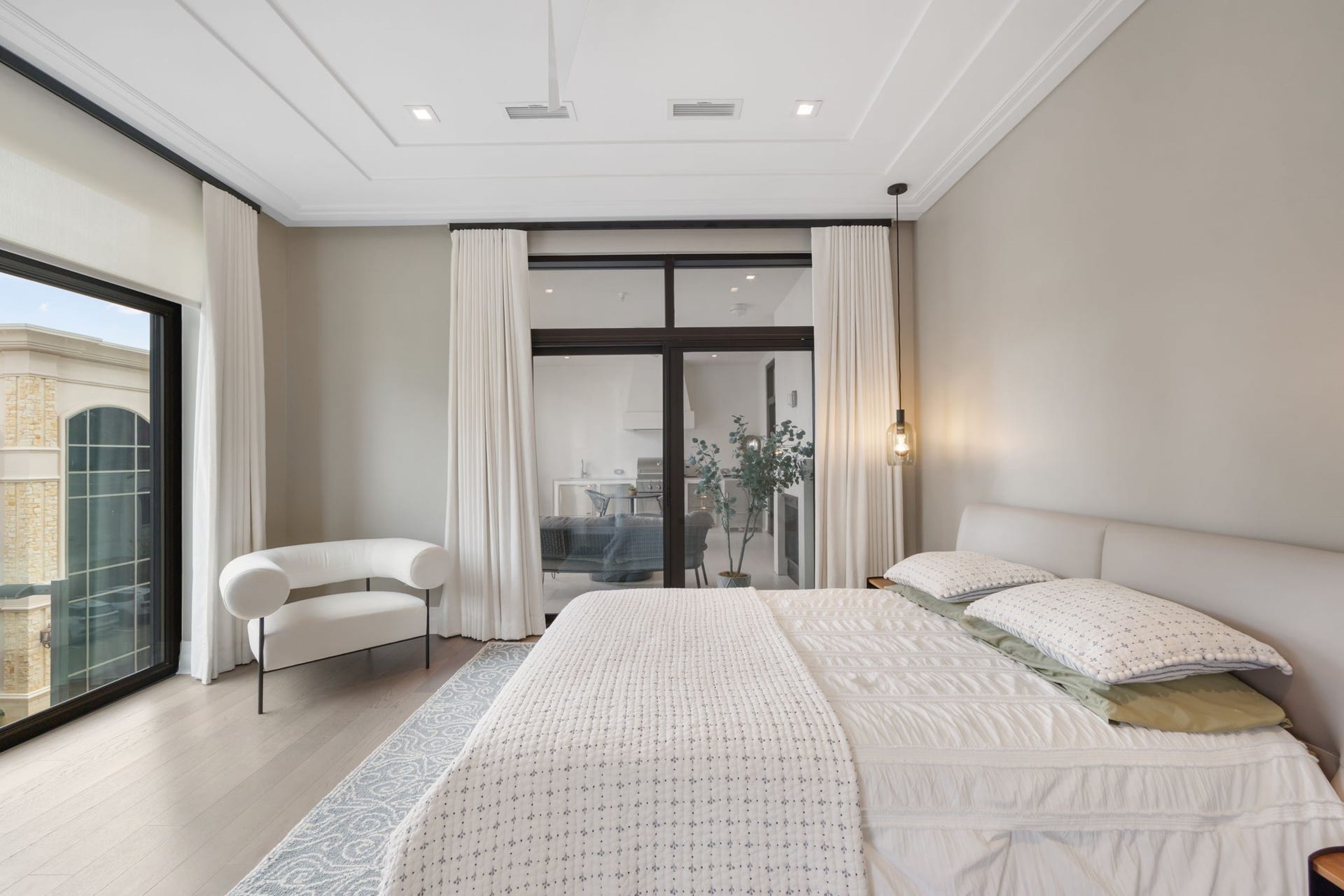 6017 Memorial Drive, #305, Houston, TX 77007 6017 Memorial Drive, #305, Houston, TX 77007
