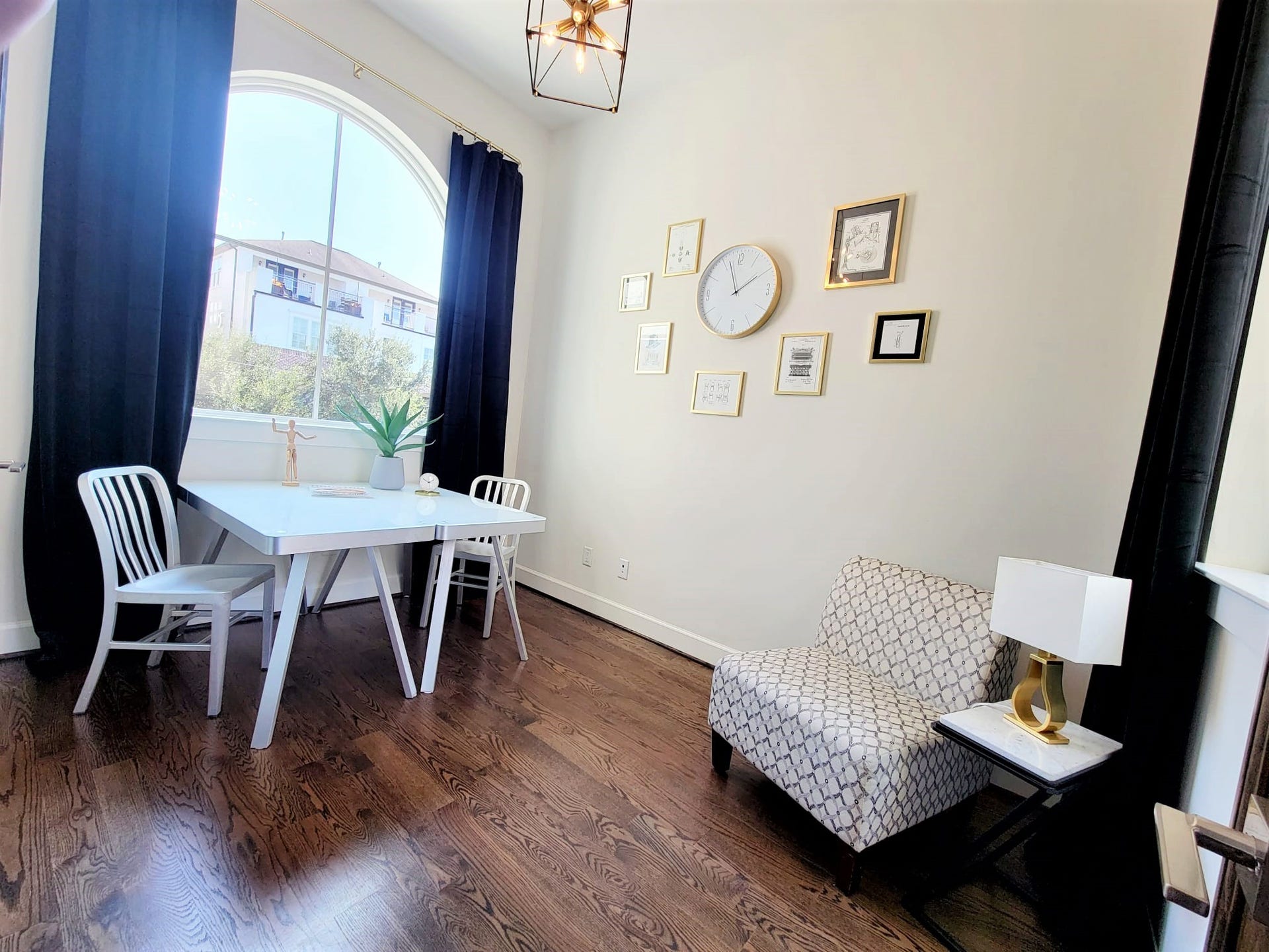 Lots of natural light in your home office.