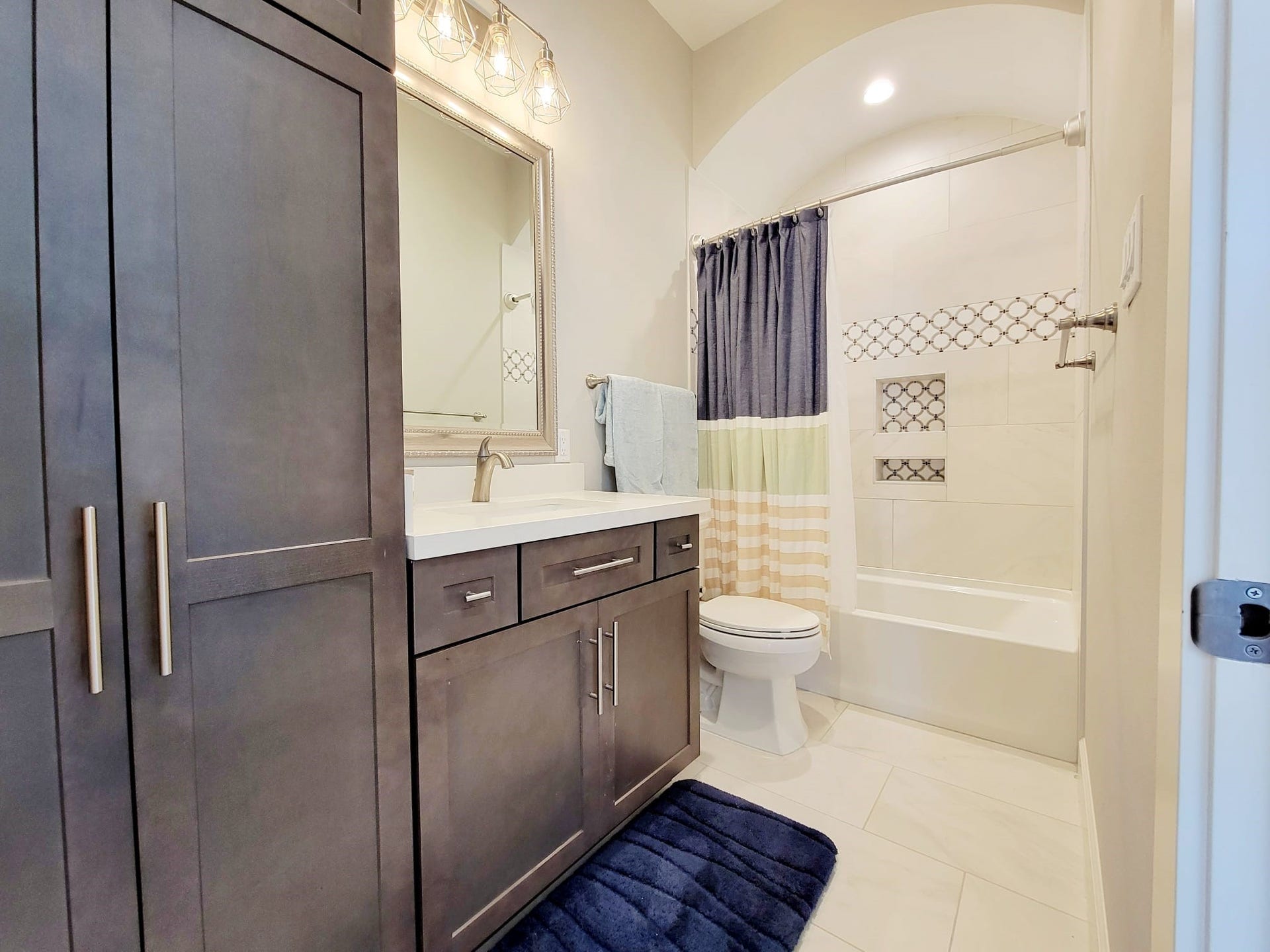 Full Bathroom 4 with extra linen storage