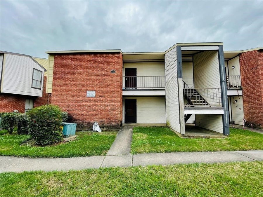 Property photo for 13480 S Thorntree Drive, #1004, Houston, TX