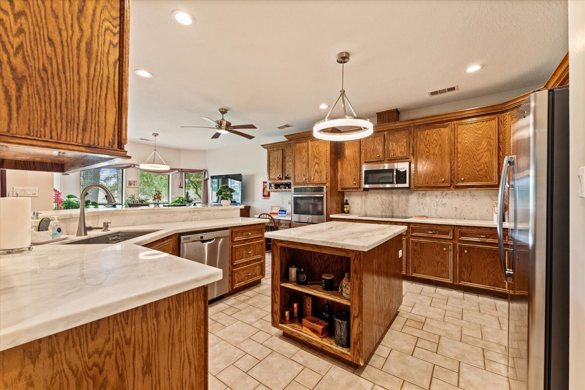 13623 Summer Hill Drive, Montgomery, TX 77356 13623 Summer Hill Drive, Montgomery, TX 77356