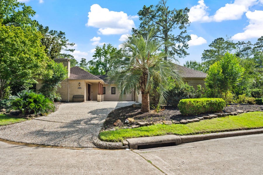 Property photo for 3202 Breezy Pines Court, Houston, TX