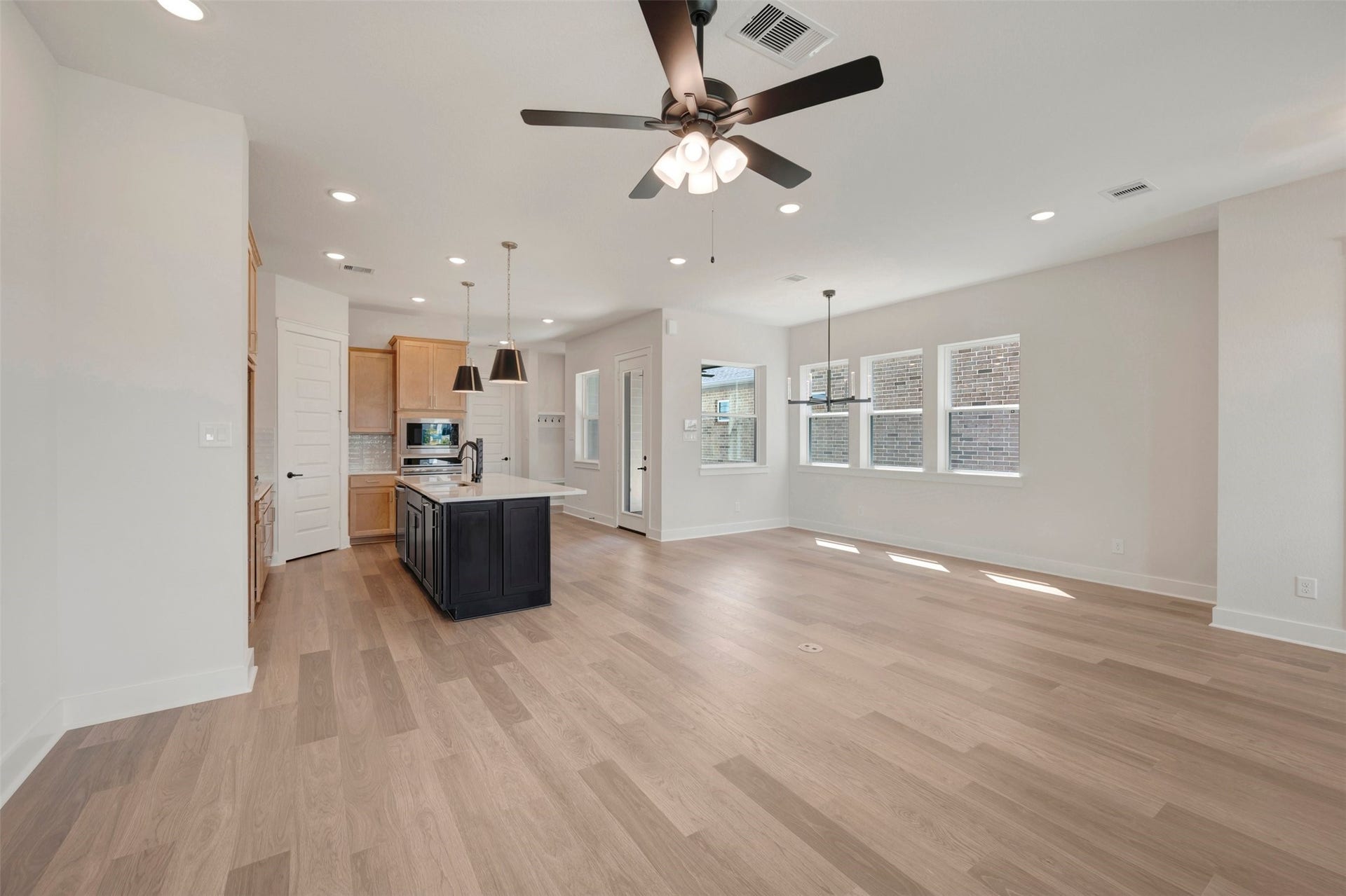 16706 Vibrant Avenue, Hockley, TX 77447