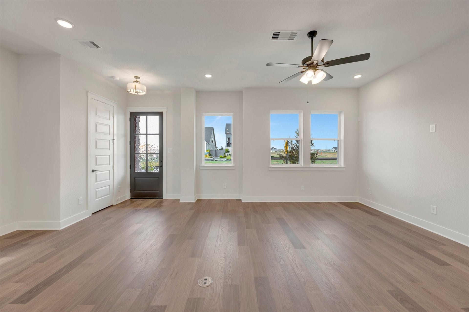 16706 Vibrant Avenue, Hockley, TX 77447