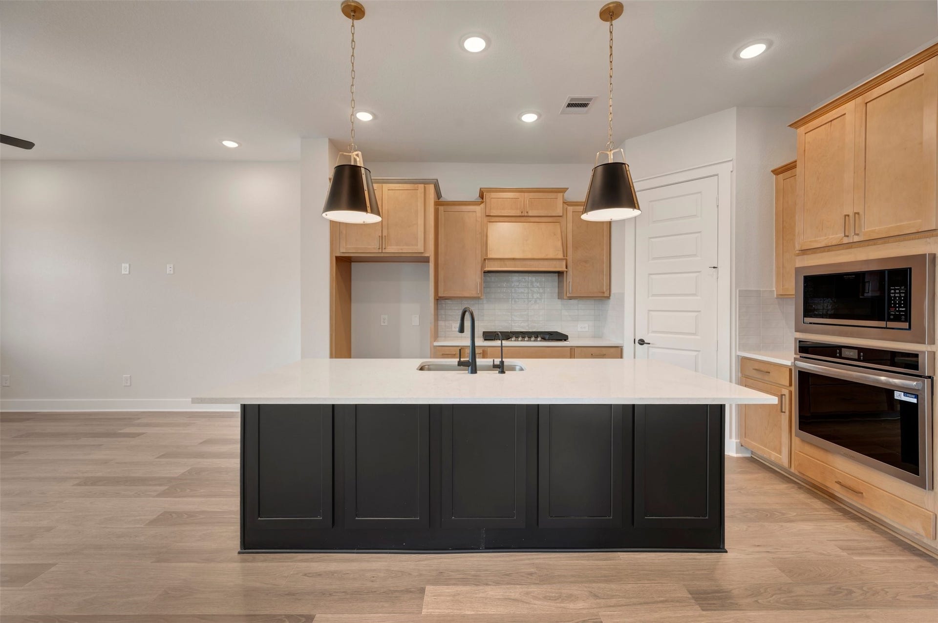 16706 Vibrant Avenue, Hockley, TX 77447