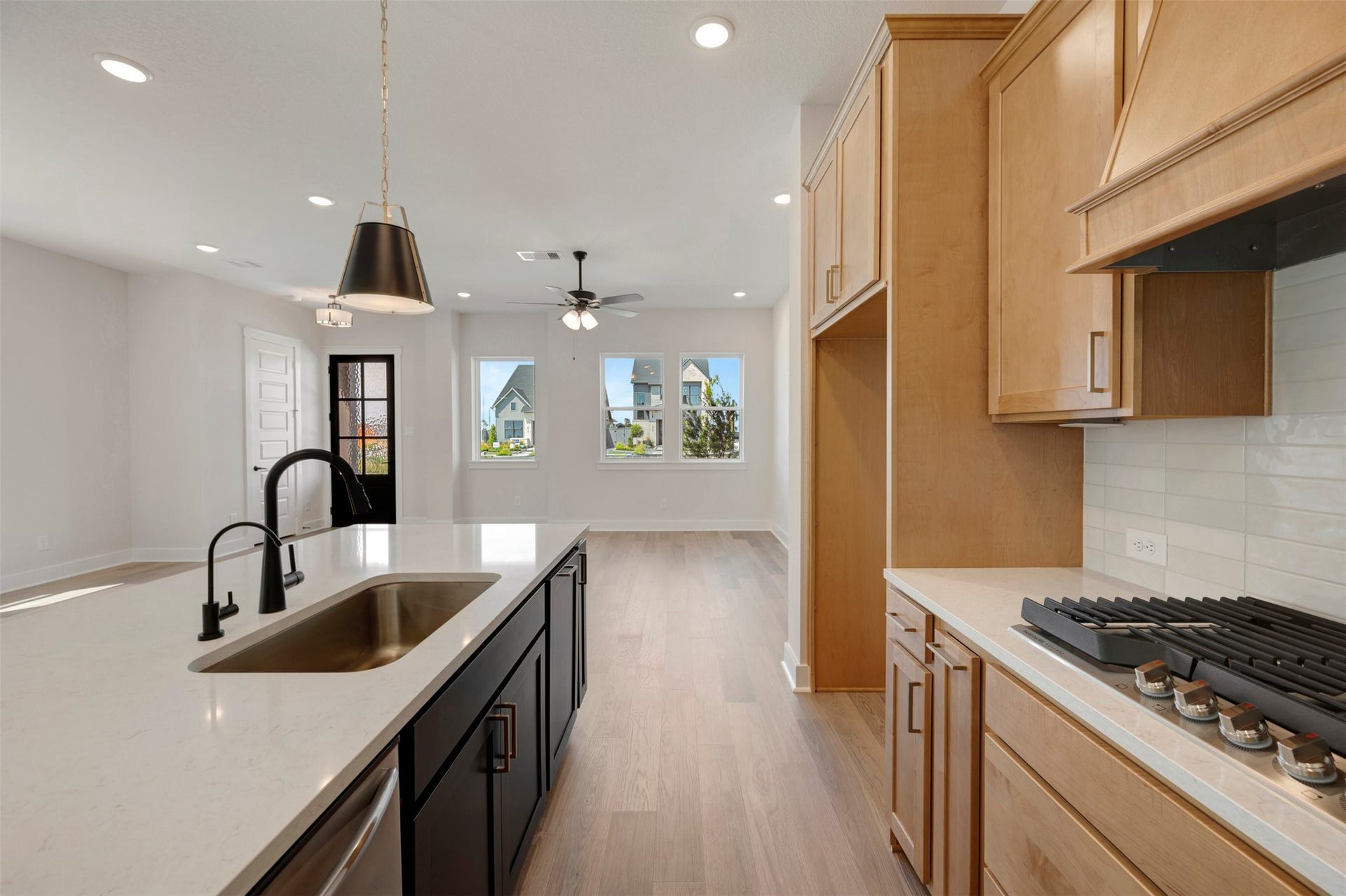 16706 Vibrant Avenue, Hockley, TX 77447