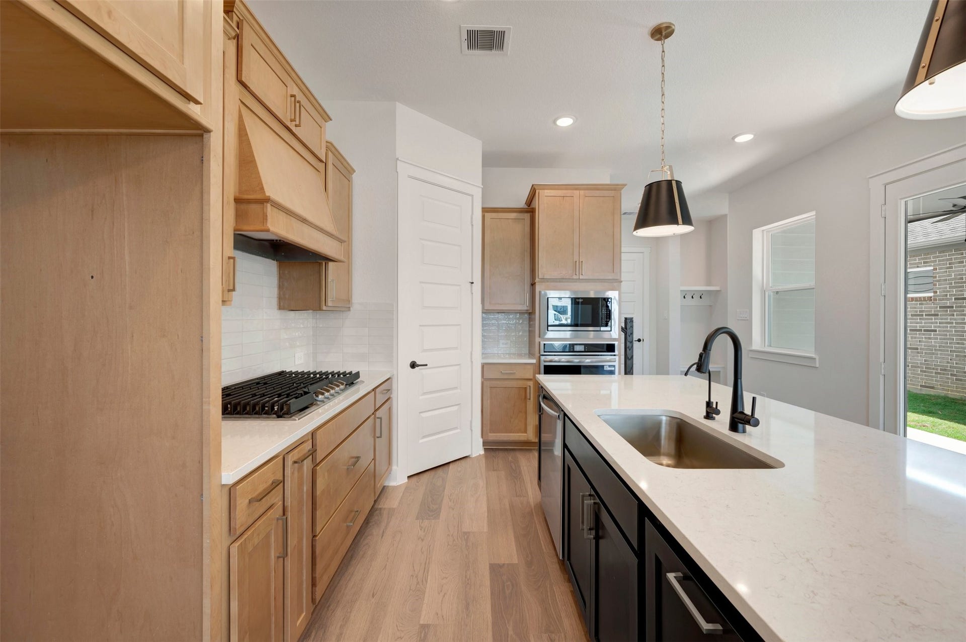 16706 Vibrant Avenue, Hockley, TX 77447