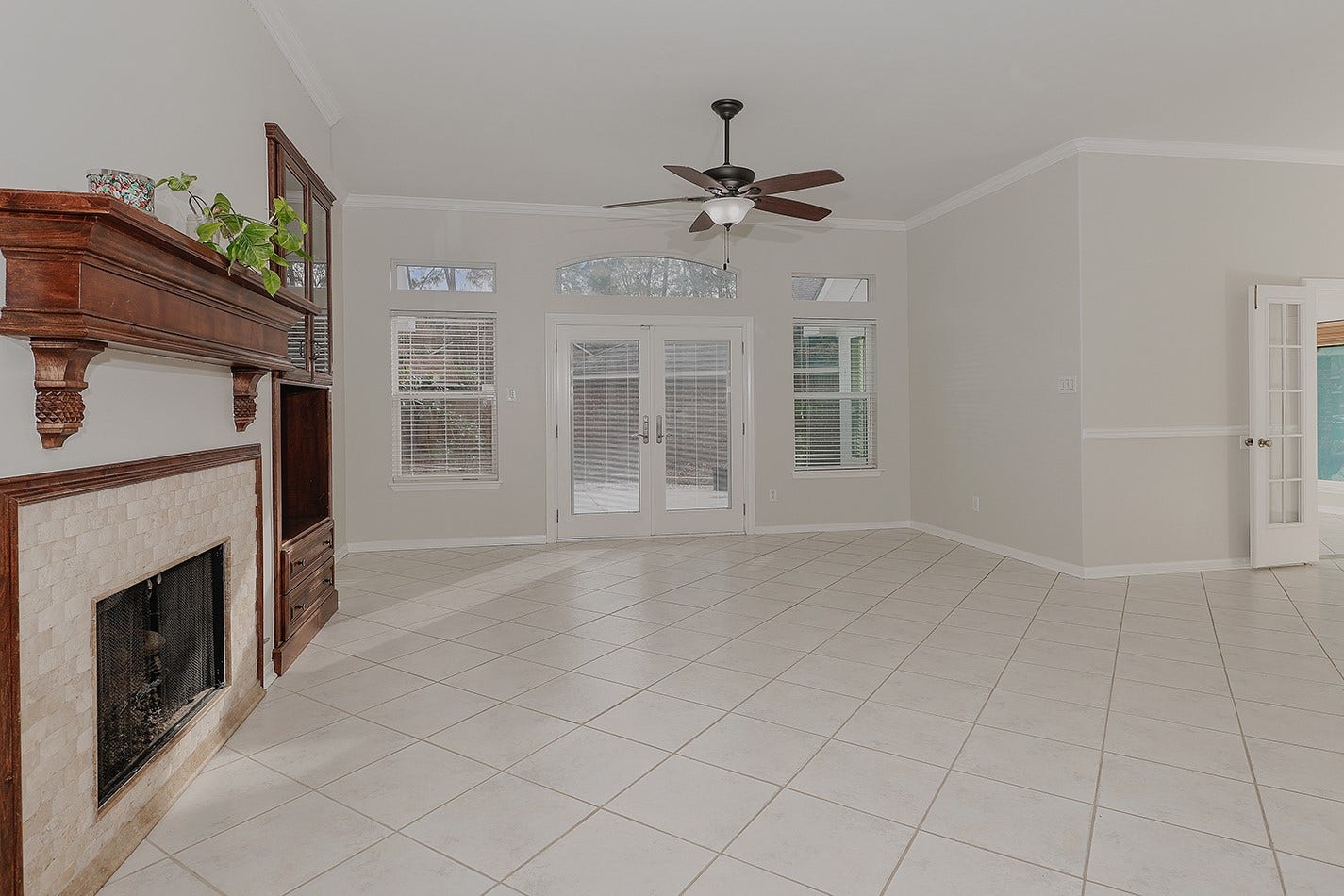 34 Cypress Bayou Court, The Woodlands, TX 77382 The neutral color palette offers a versatile backdrop for any decor style.
