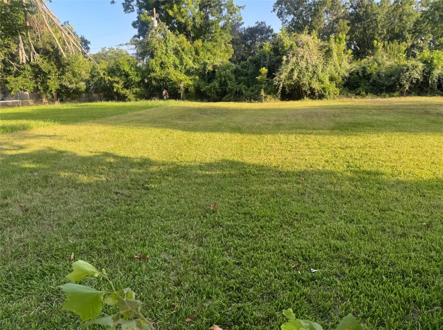Property photo for 1421 W Lobitt Street, Alvin, TX