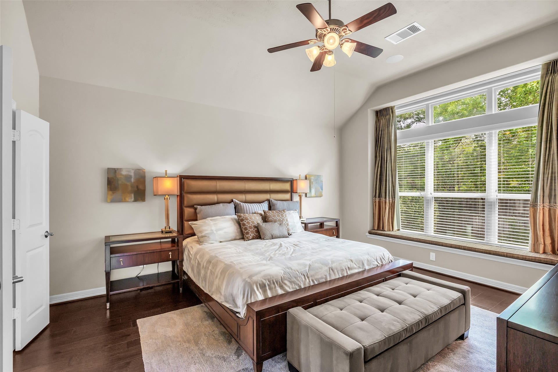 246 Hearthshire Circle, The Woodlands, TX 77354 246 Hearthshire Circle, The Woodlands, TX 77354