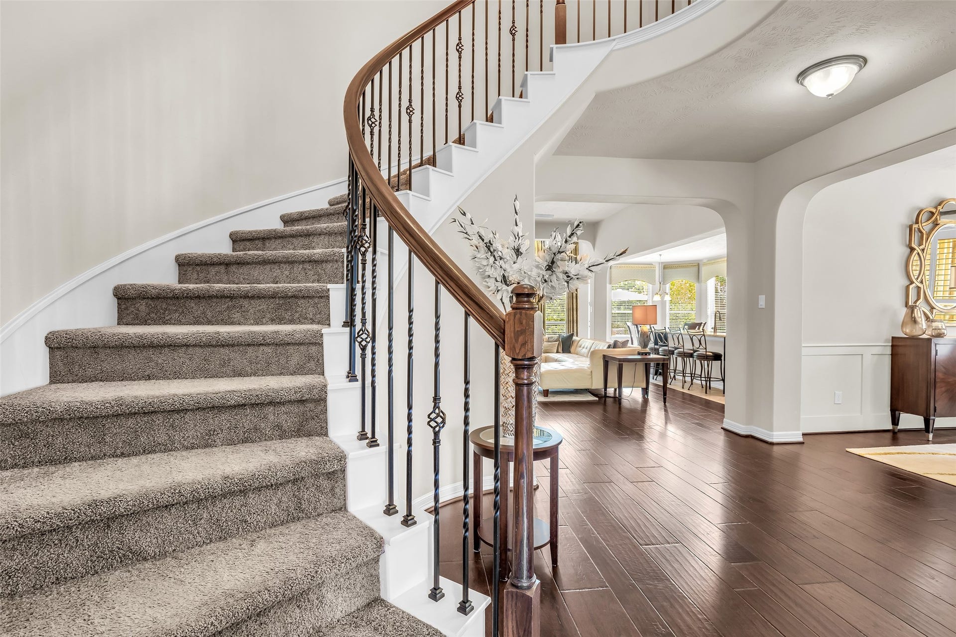 246 Hearthshire Circle, The Woodlands, TX 77354 246 Hearthshire Circle, The Woodlands, TX 77354