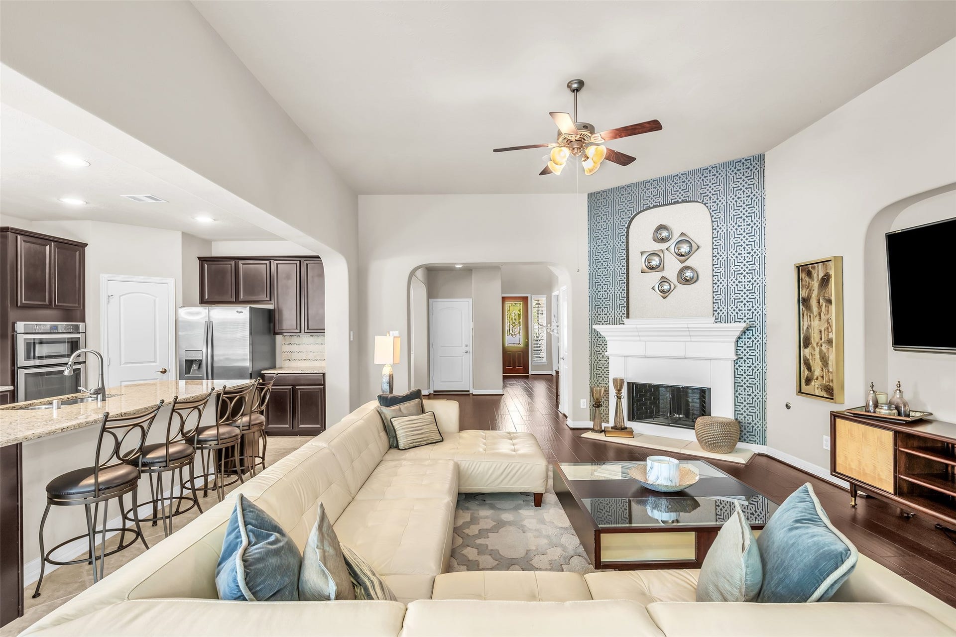 246 Hearthshire Circle, The Woodlands, TX 77354 246 Hearthshire Circle, The Woodlands, TX 77354