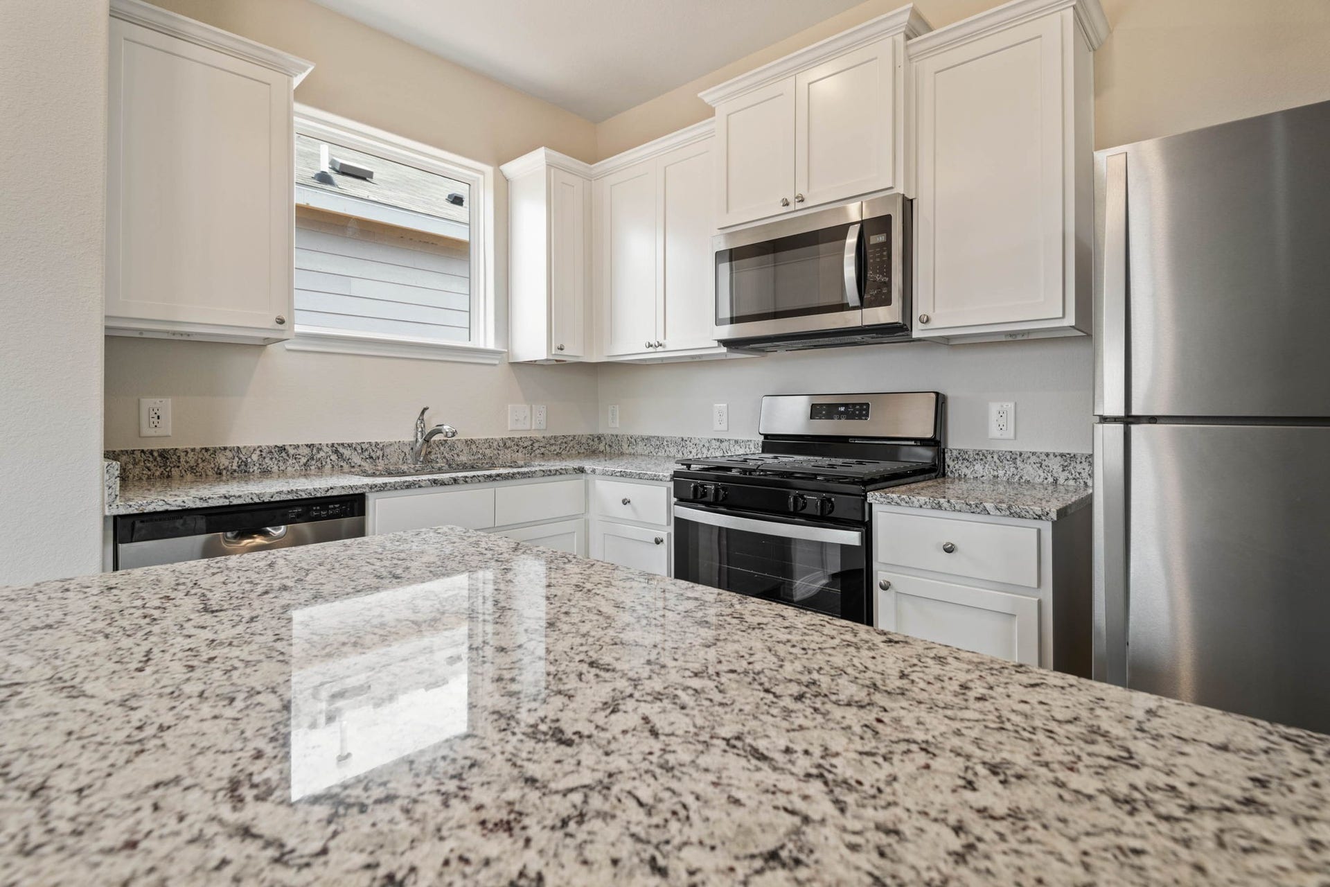 356 Fastboy Lane, Waller, TX 77484
