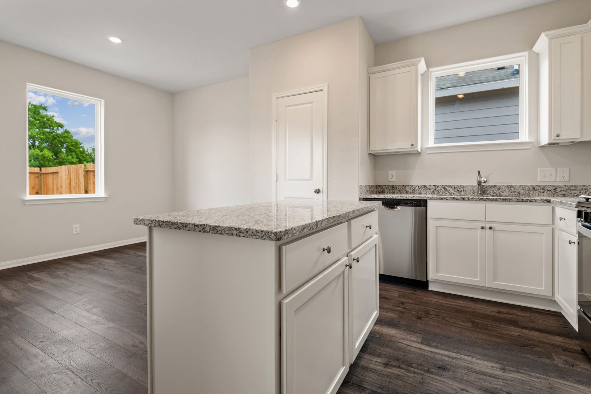 356 Fastboy Lane, Waller, TX 77484