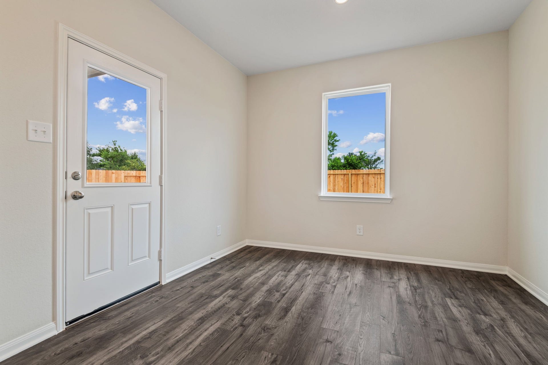 356 Fastboy Lane, Waller, TX 77484