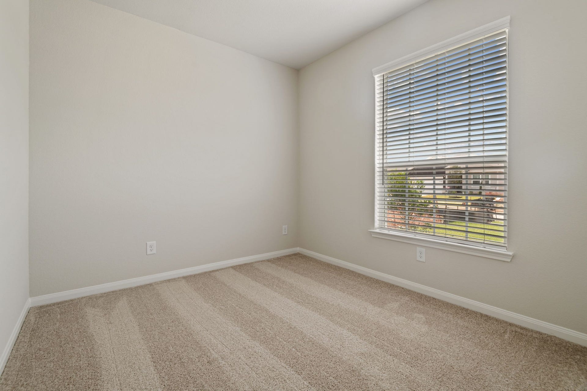 356 Fastboy Lane, Waller, TX 77484