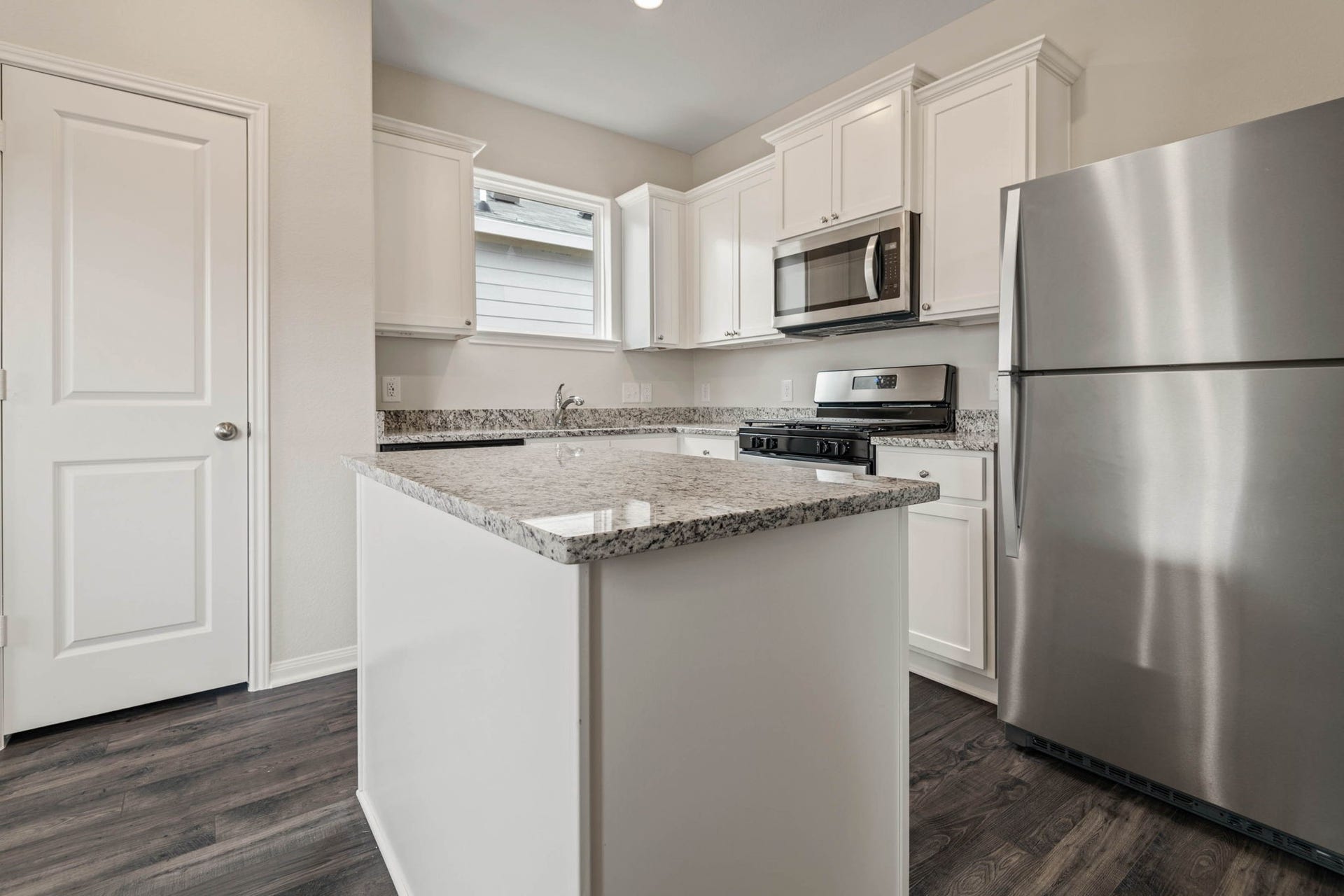 356 Fastboy Lane, Waller, TX 77484