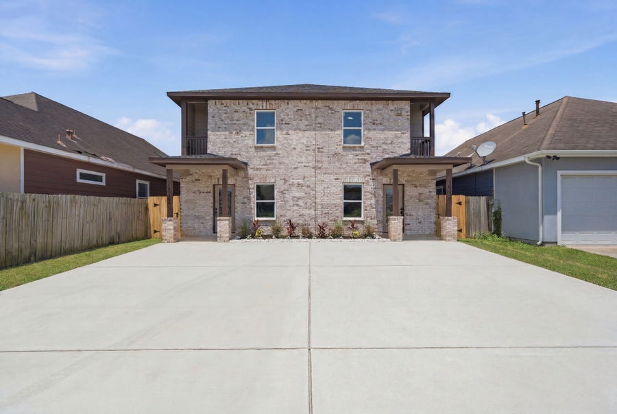 Property photo for 10214 Carmencita Way, Houston, TX