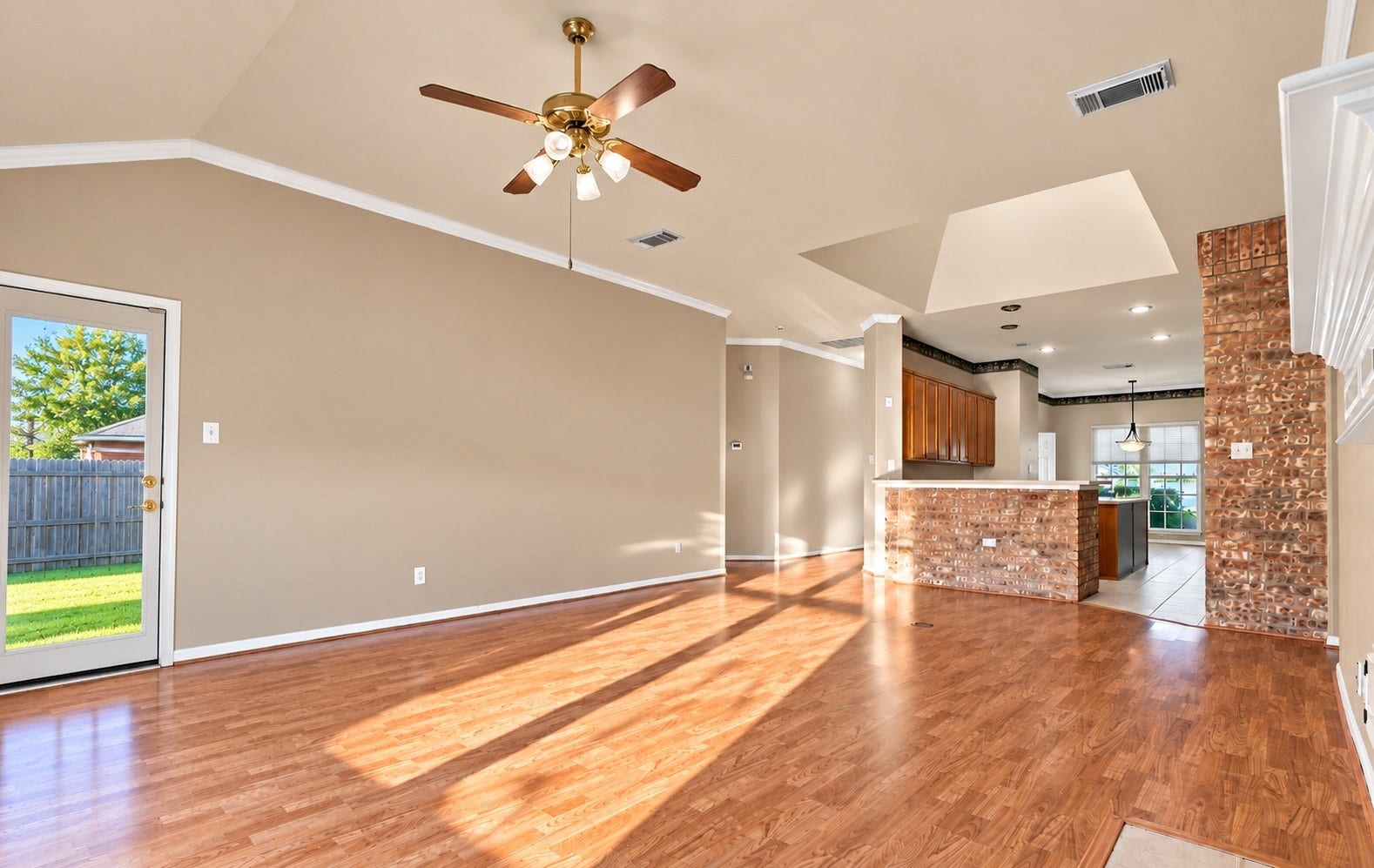 1915 Shining Stream Lane, Richmond, TX 77406