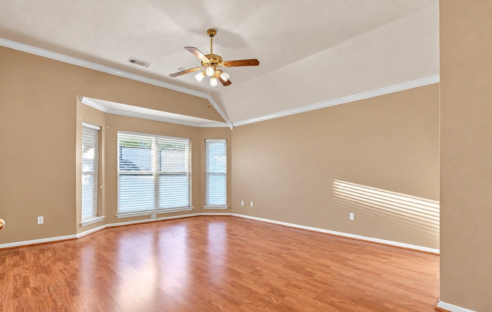 1915 Shining Stream Lane, Richmond, TX 77406