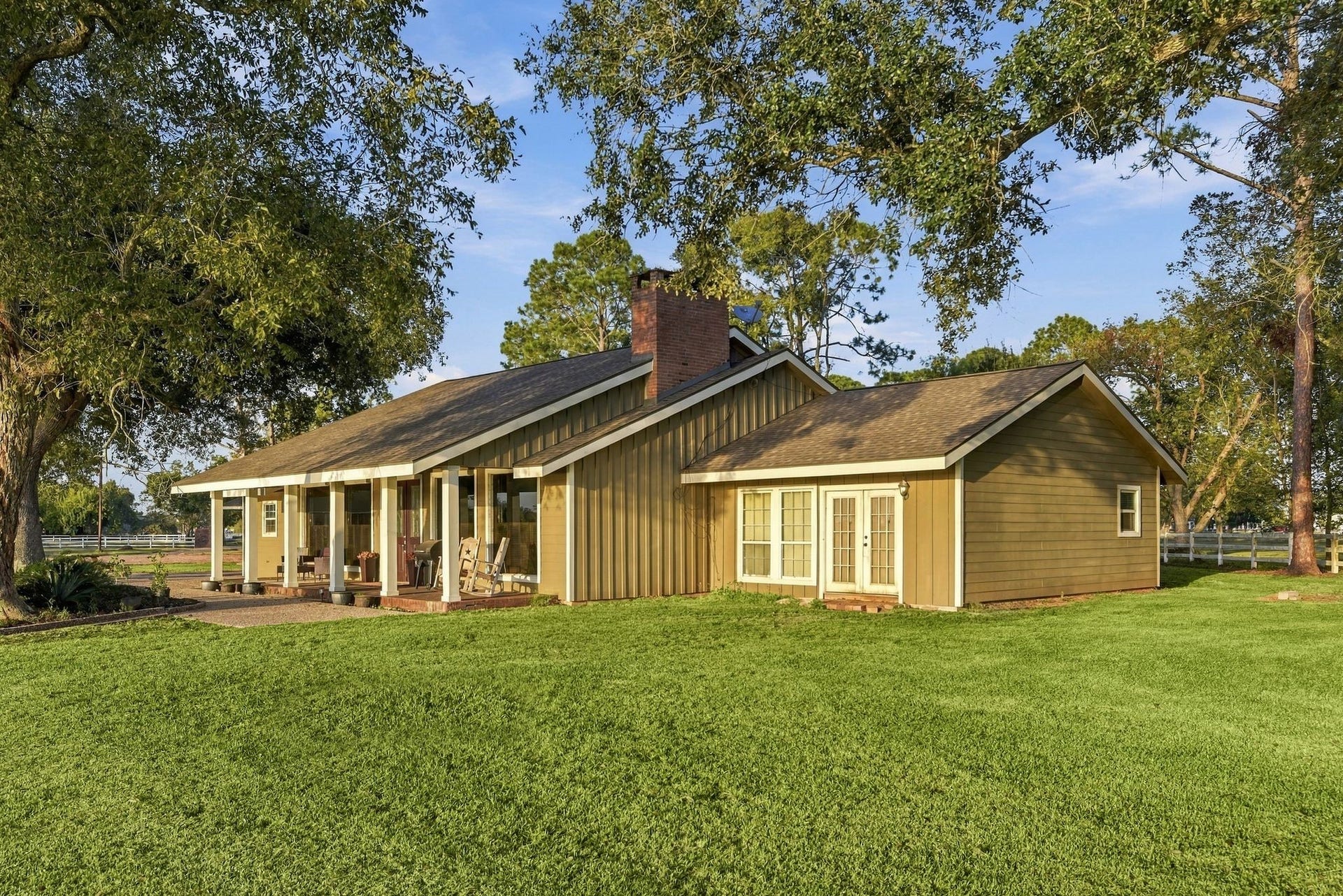 2935 W FM 1462, Rosharon, TX 77583