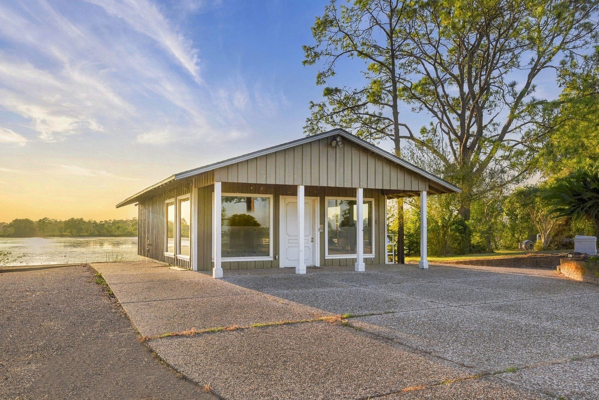 2935 W FM 1462, Rosharon, TX 77583