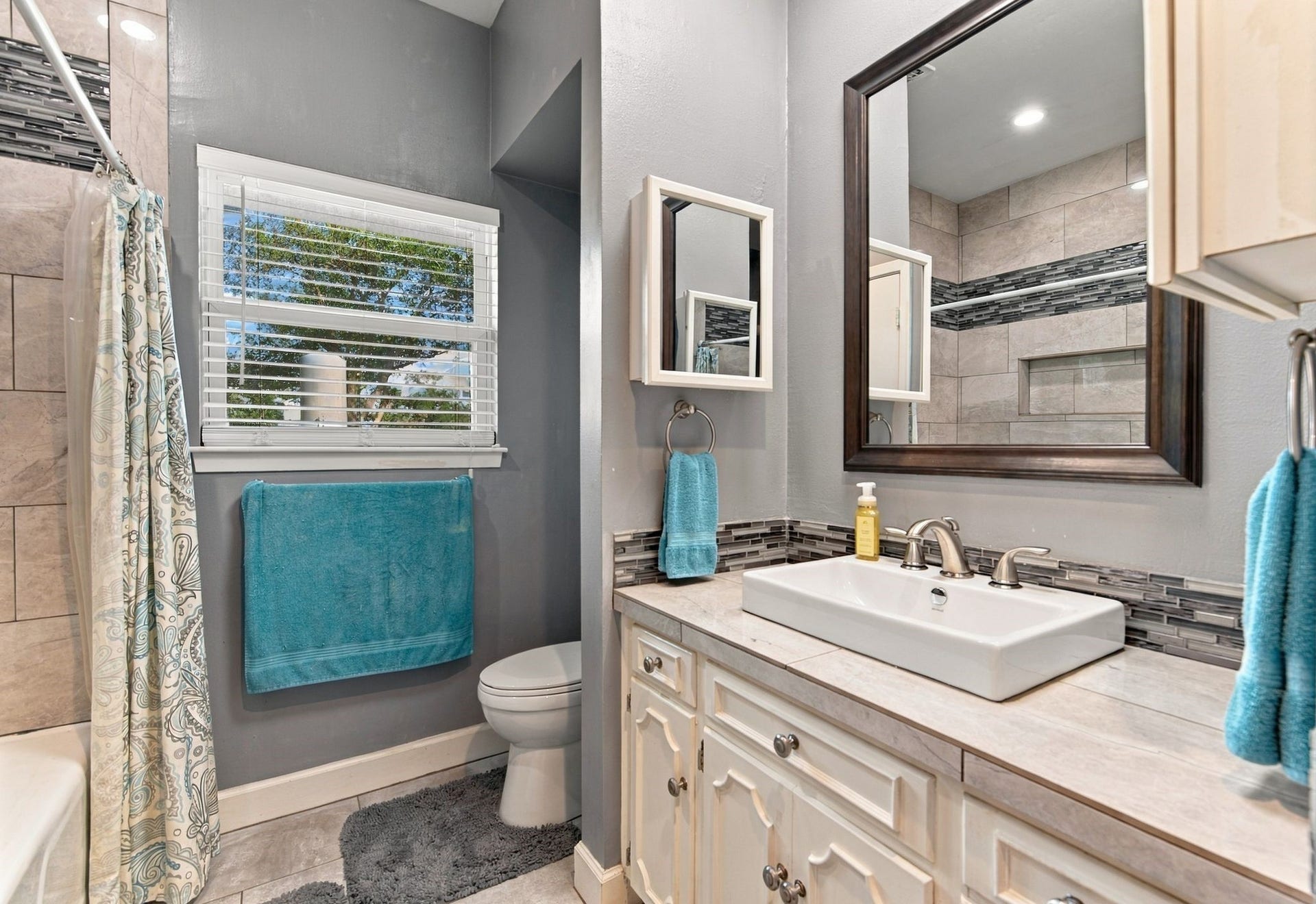 2935 W FM 1462, Rosharon, TX 77583