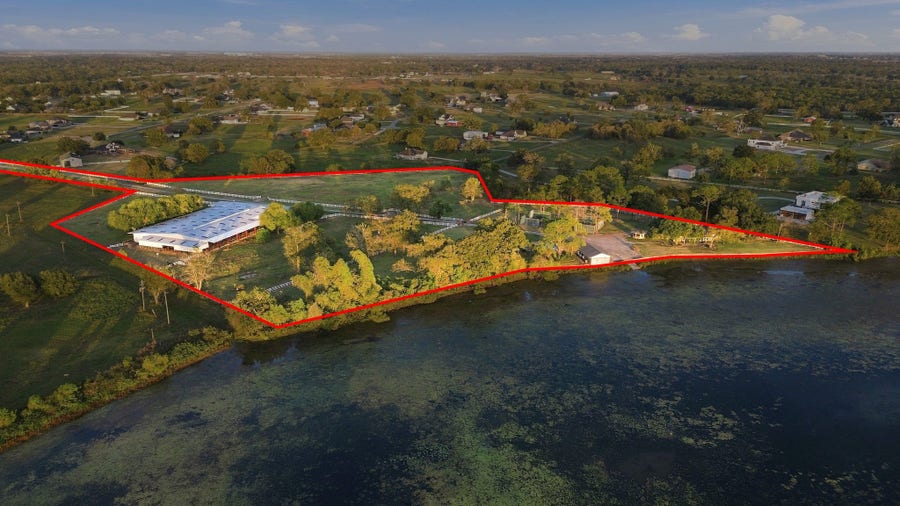 Property photo for 2935 W FM 1462, Rosharon, TX