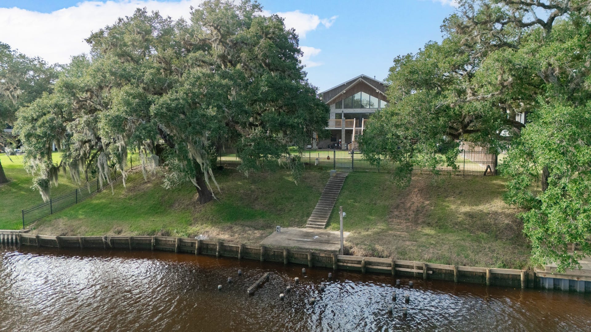 17251 County Road 945d, Brazoria, TX 77422 17251 County Road 945d, Brazoria, TX 77422