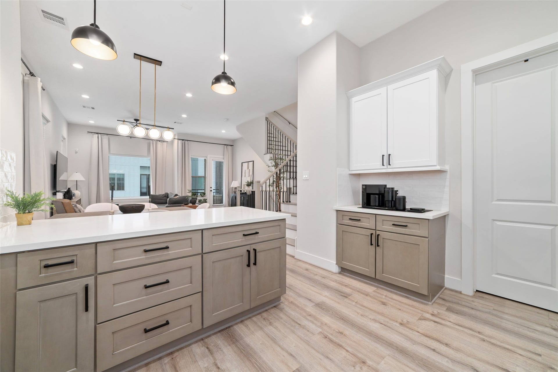 3705 Creekmont Green Lane, Houston, TX 77091 3705 Creekmont Green Lane, Houston, TX 77091