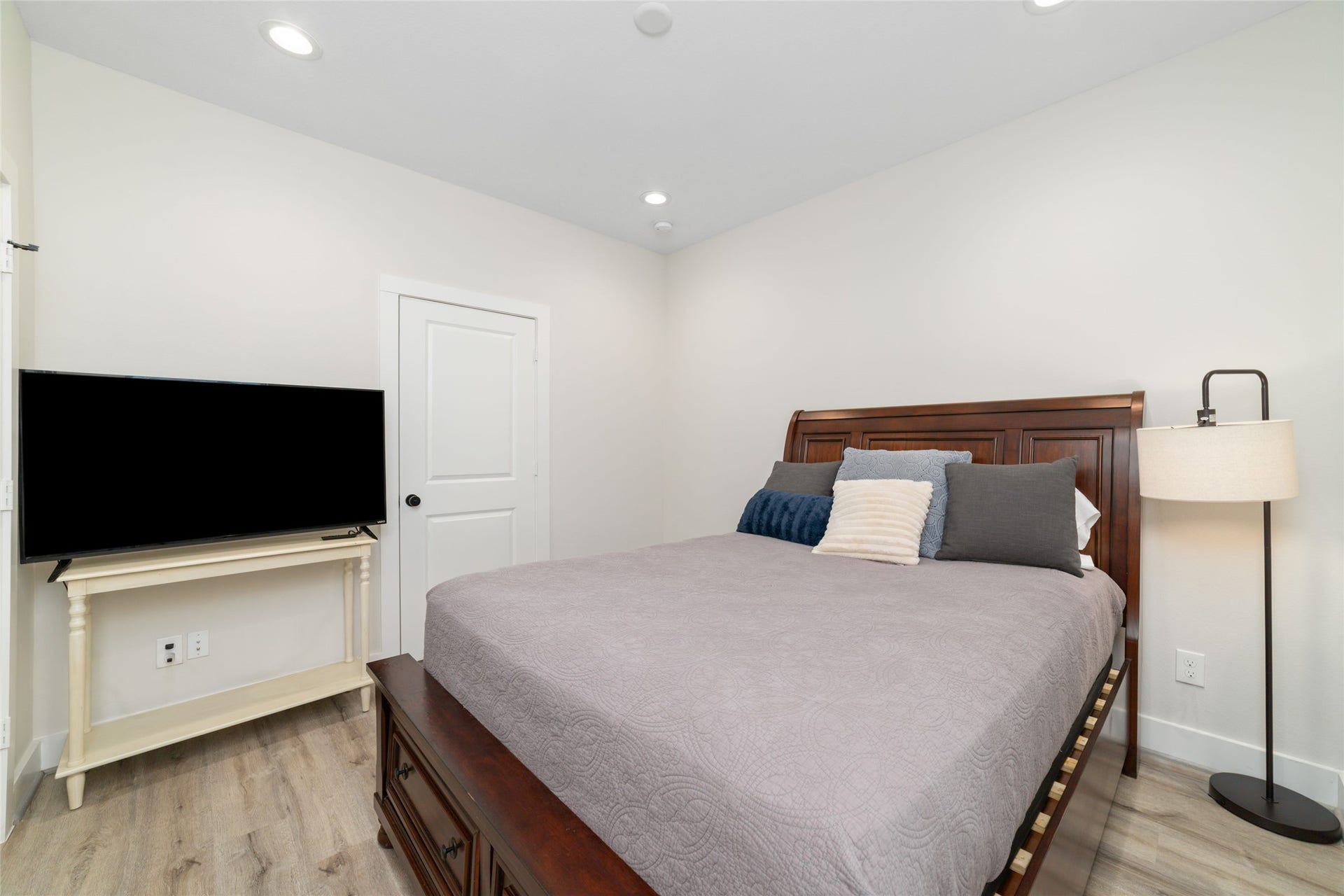 3705 Creekmont Green Lane, Houston, TX 77091 3705 Creekmont Green Lane, Houston, TX 77091