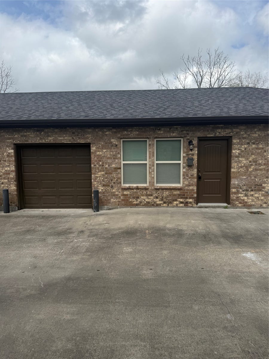 Property photo for 312-2 N Ormsby Street, #314, Alvin, TX