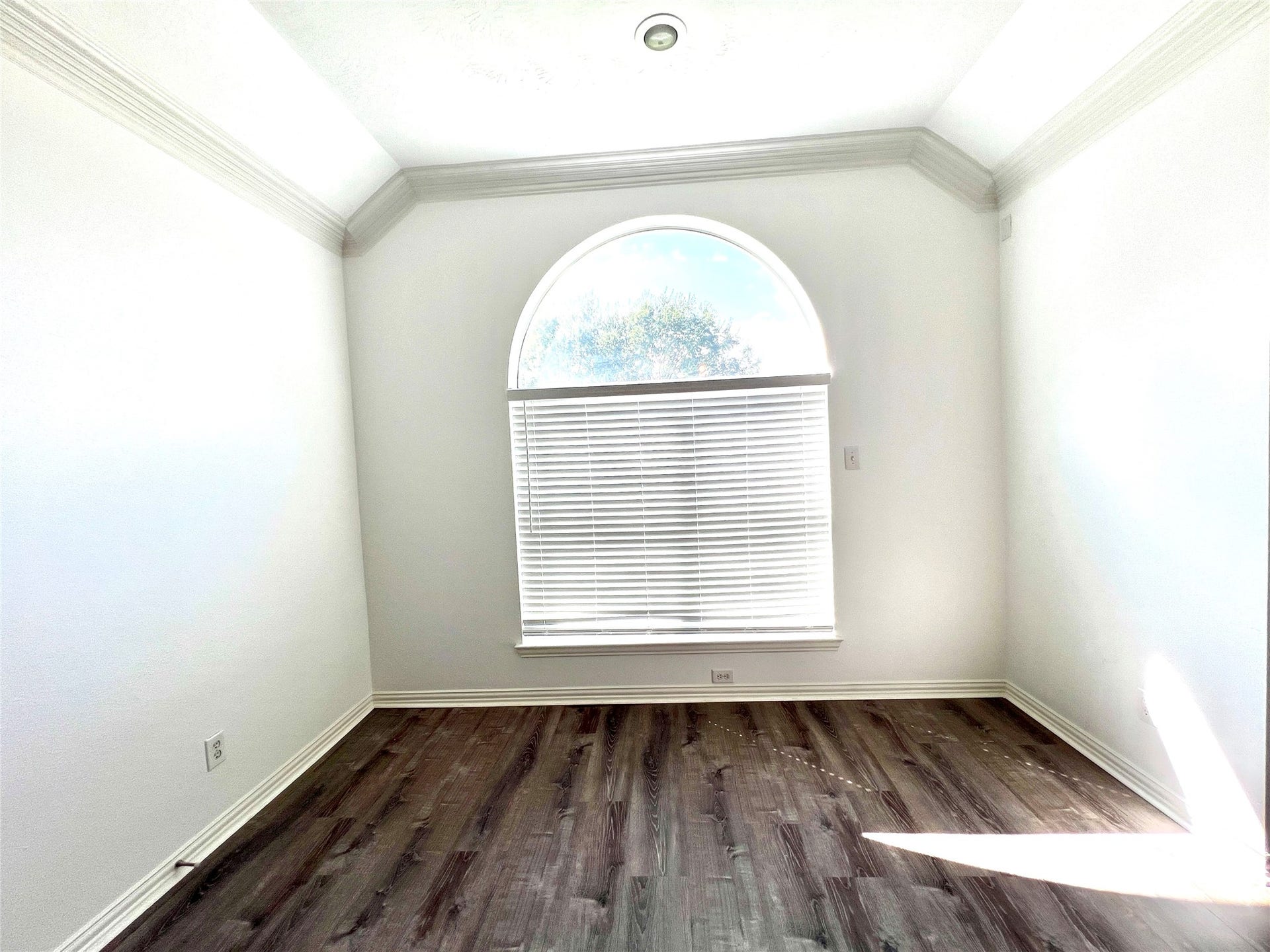 15915 Misty Heath Lane, Houston, TX 77084 Extended area in the primary bedroom