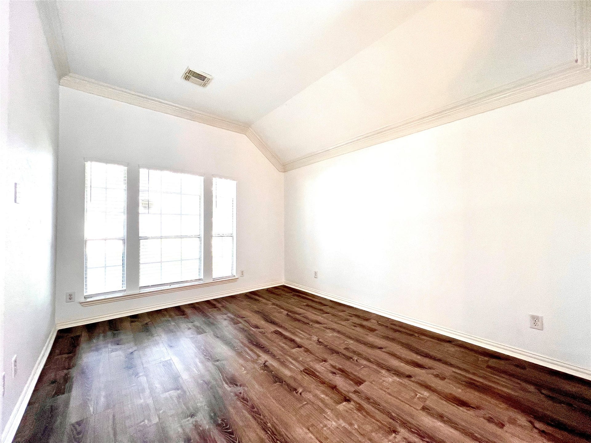 15915 Misty Heath Lane, Houston, TX 77084 Formal Living room with nice windows looking over to the front yard with Mature Oak Trees