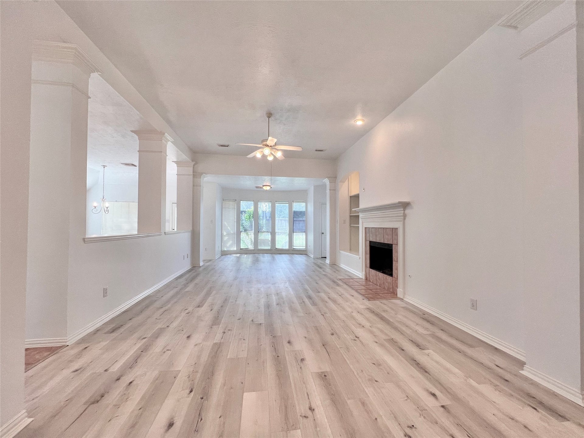 15915 Misty Heath Lane, Houston, TX 77084 light and bright view of the home from Foyer area