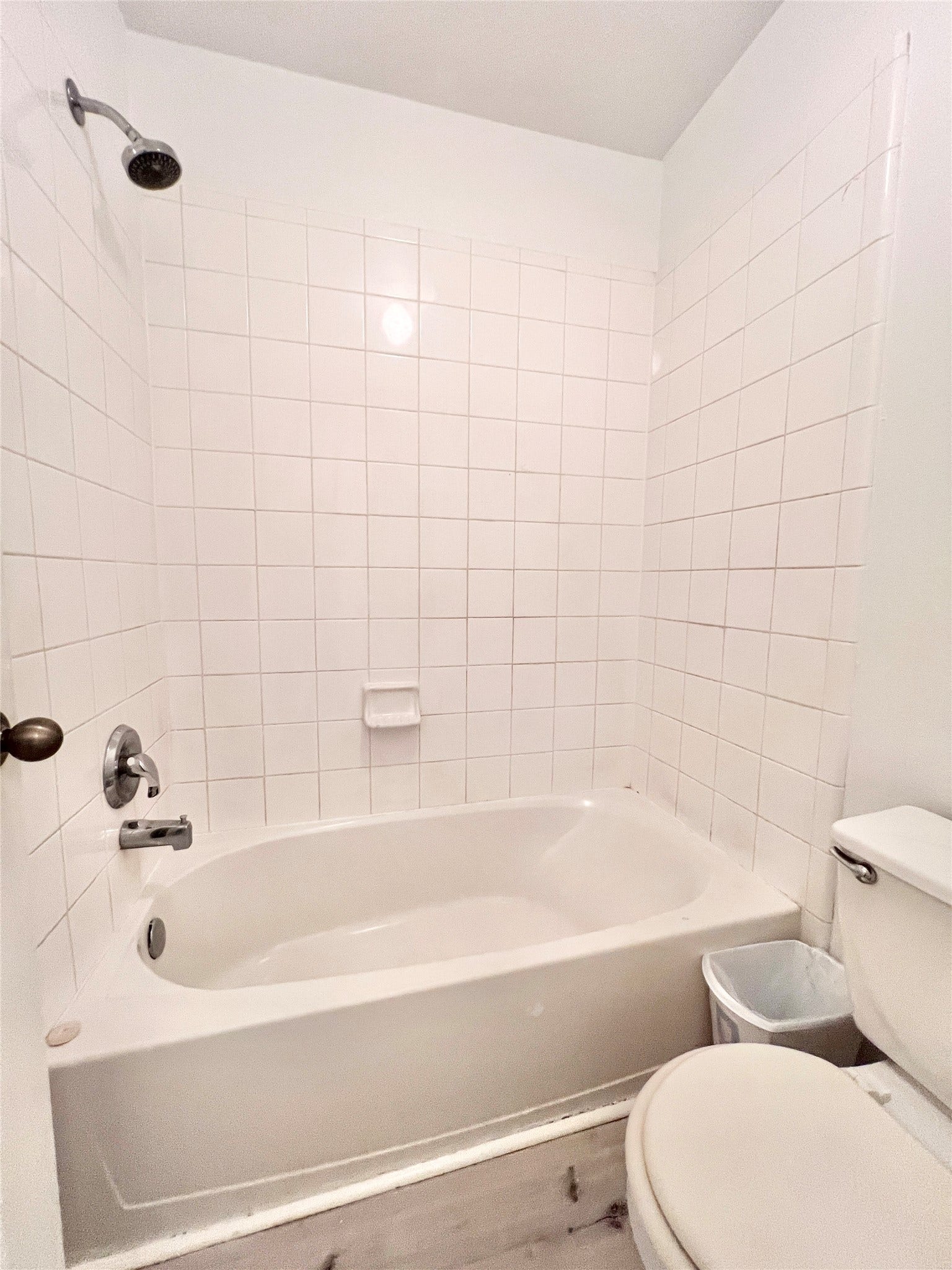 15915 Misty Heath Lane, Houston, TX 77084 2nd bath and toilet is seprated from the vanity area