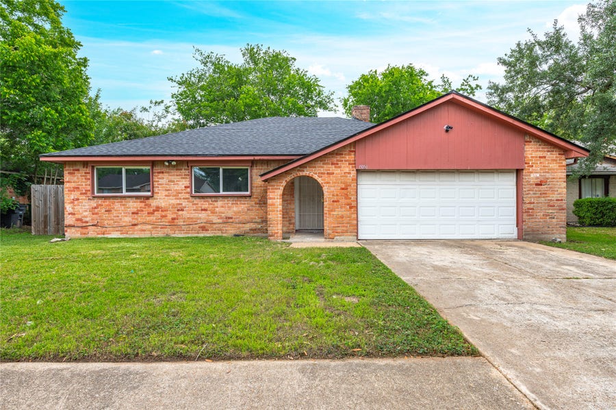 Property photo for 15050 Blueridge Road, Missouri City, TX