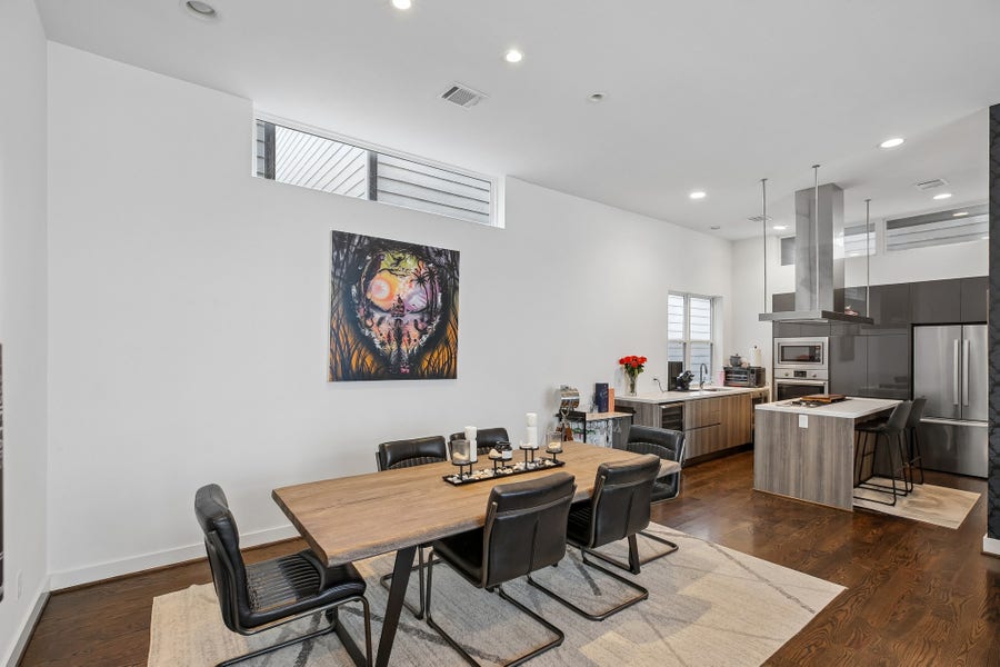 Property photo for 1166 W 19th Street, Houston, TX