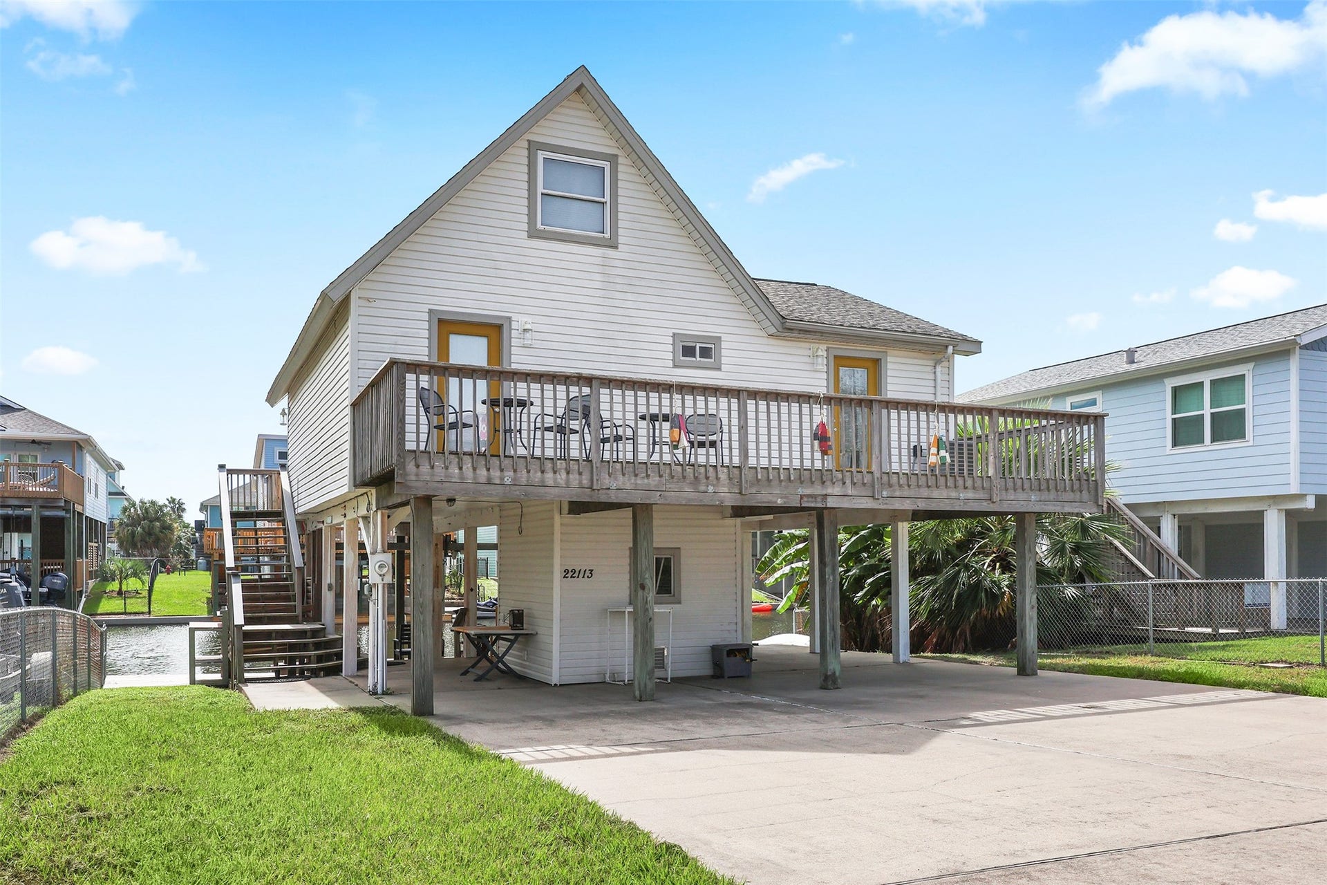 22113 Yoakum Drive, Galveston, TX 77554 22113 Yoakum Drive, Galveston, TX 77554