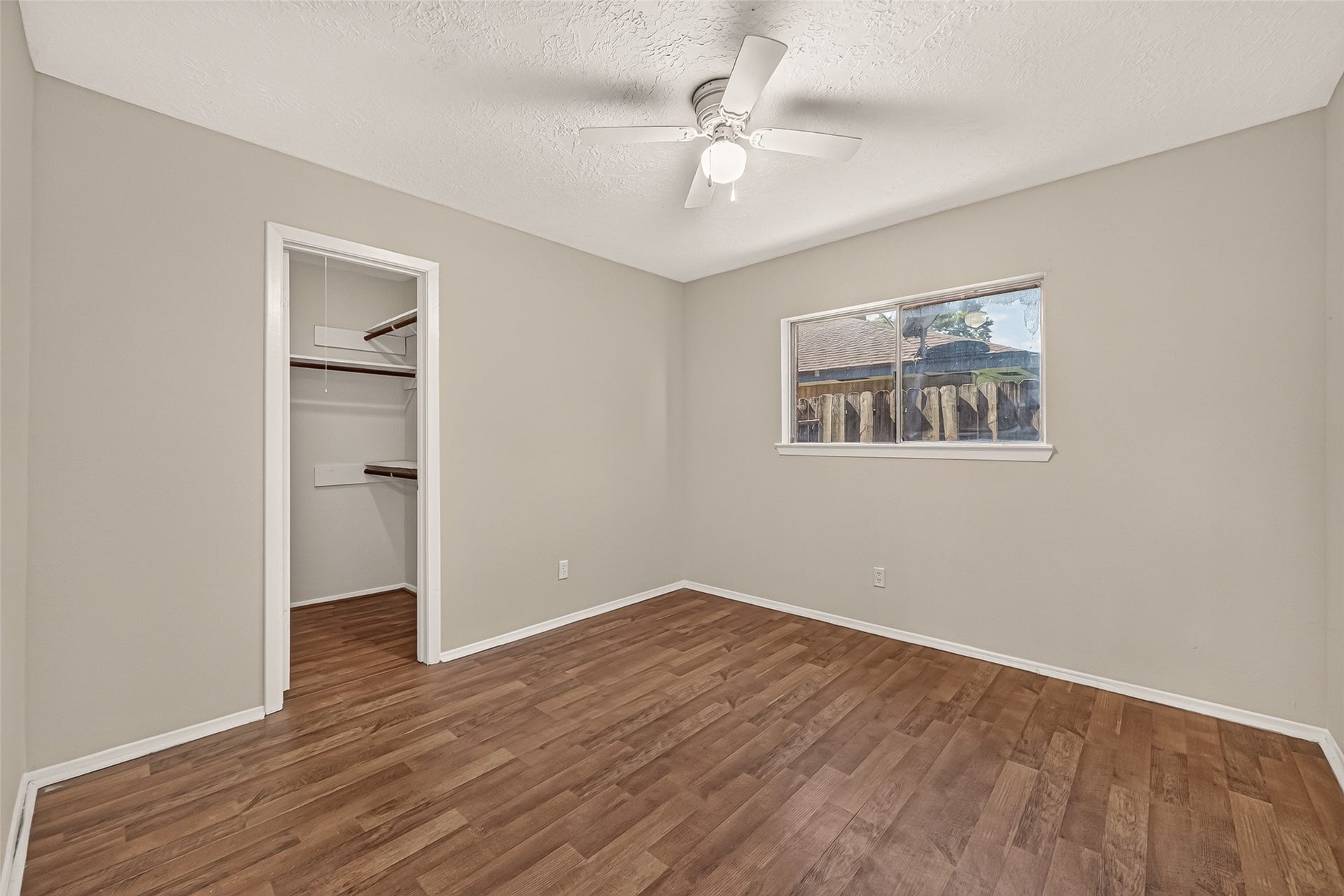 10135 Shell Rock Road, La Porte, TX 77571
