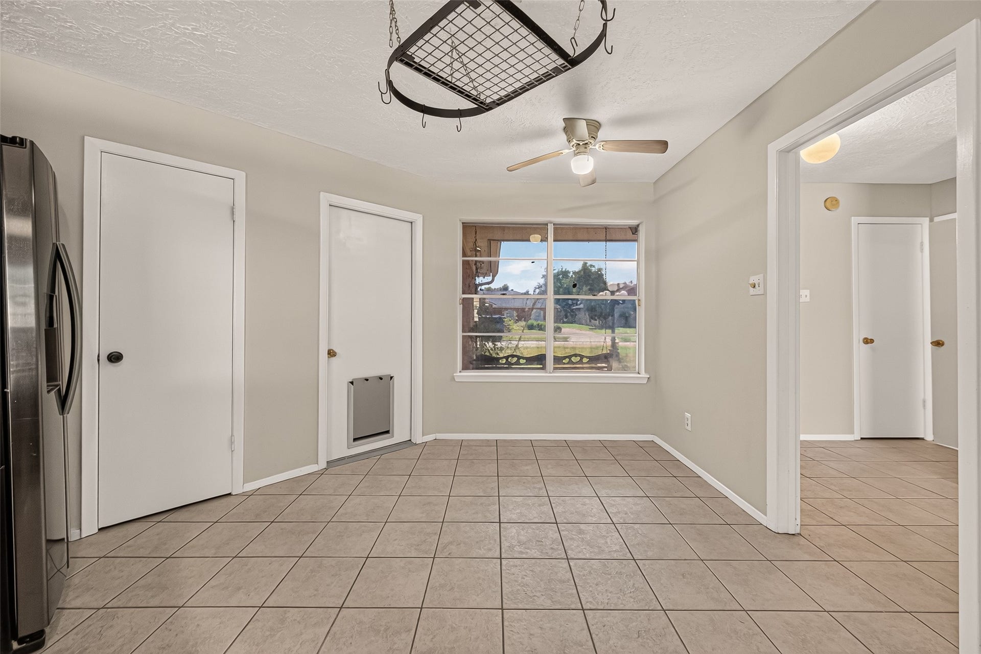 10135 Shell Rock Road, La Porte, TX 77571