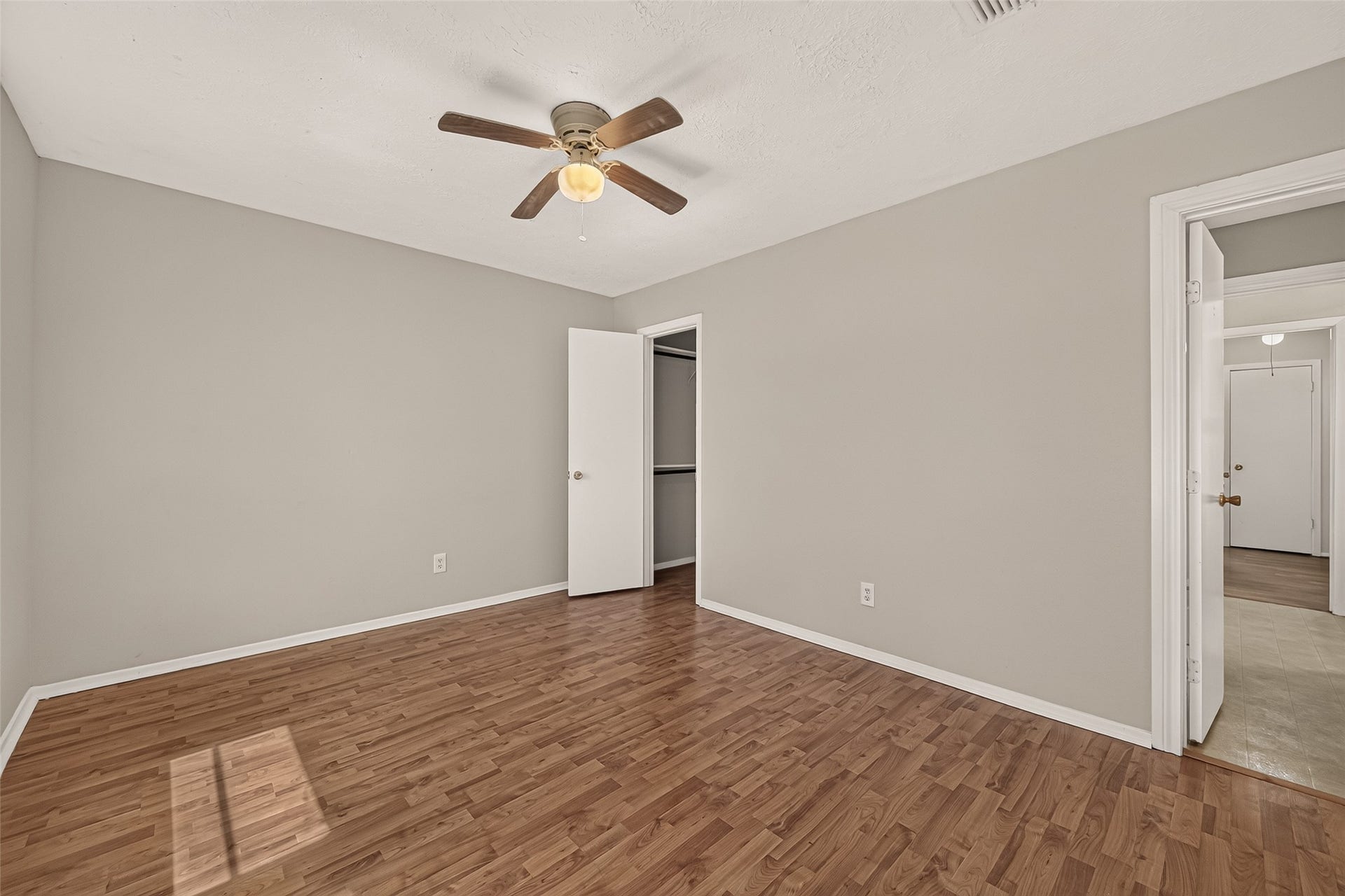 10135 Shell Rock Road, La Porte, TX 77571