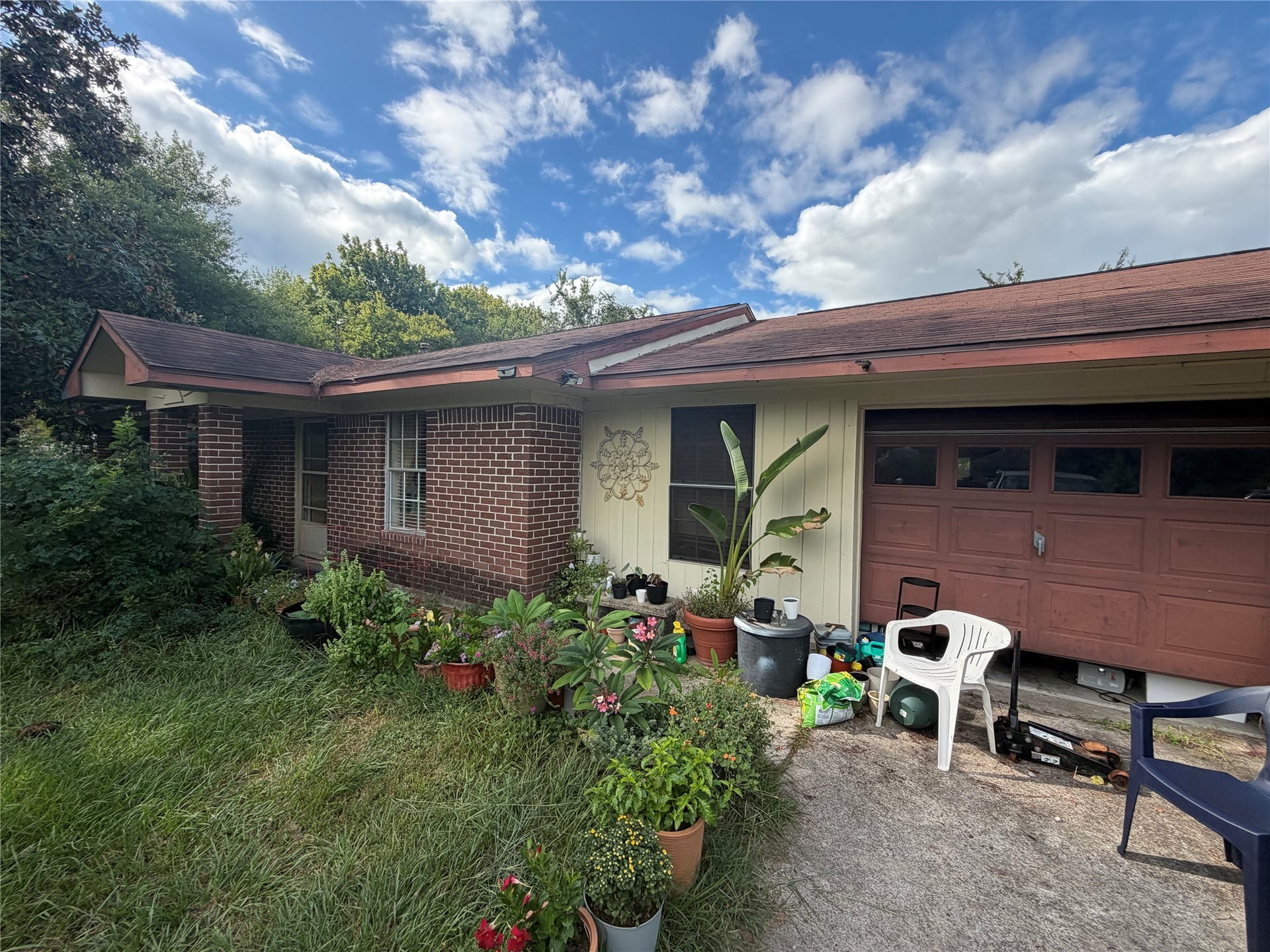 1014 Delesandri Lane, Kemah, TX 77565 1014 Delesandri Lane, Kemah, TX 77565