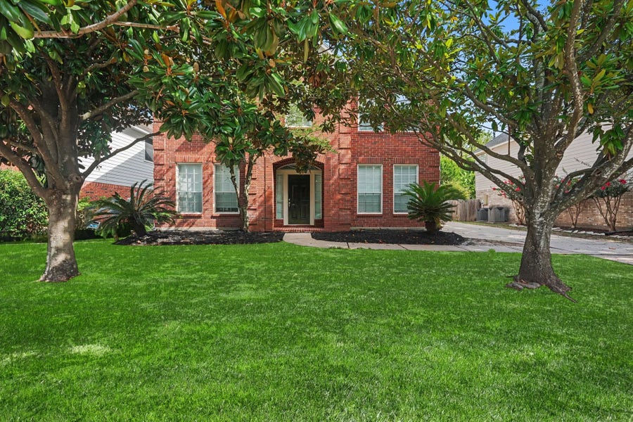 Property photo for 2218 Laurel Oaks Drive, Houston, TX
