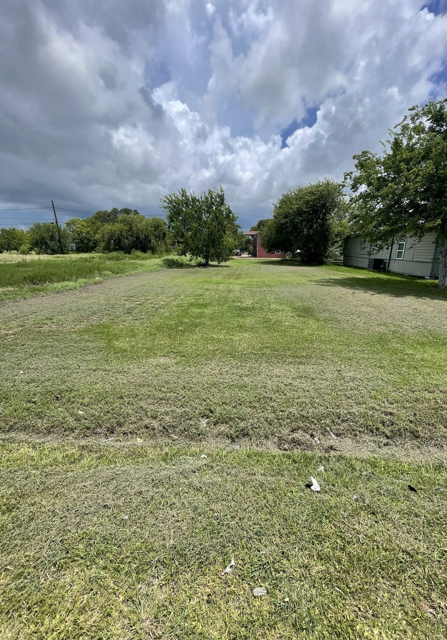 Property photo for 610 W 6th Street, Freeport, TX