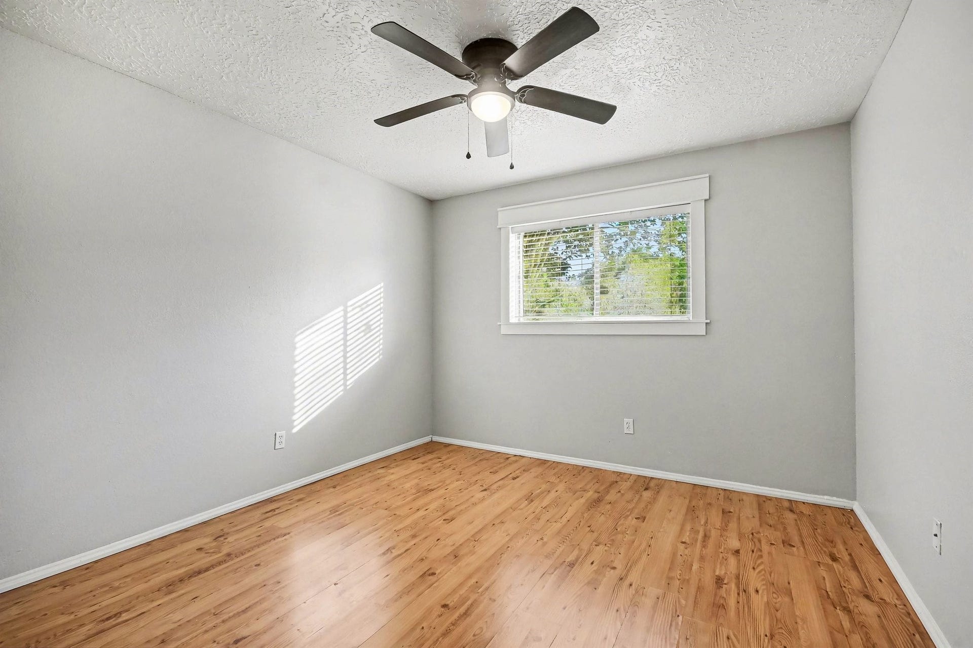 16923 Blackhawk Boulevard, Friendswood, TX 77546 16923 Blackhawk Boulevard, Friendswood, TX 77546