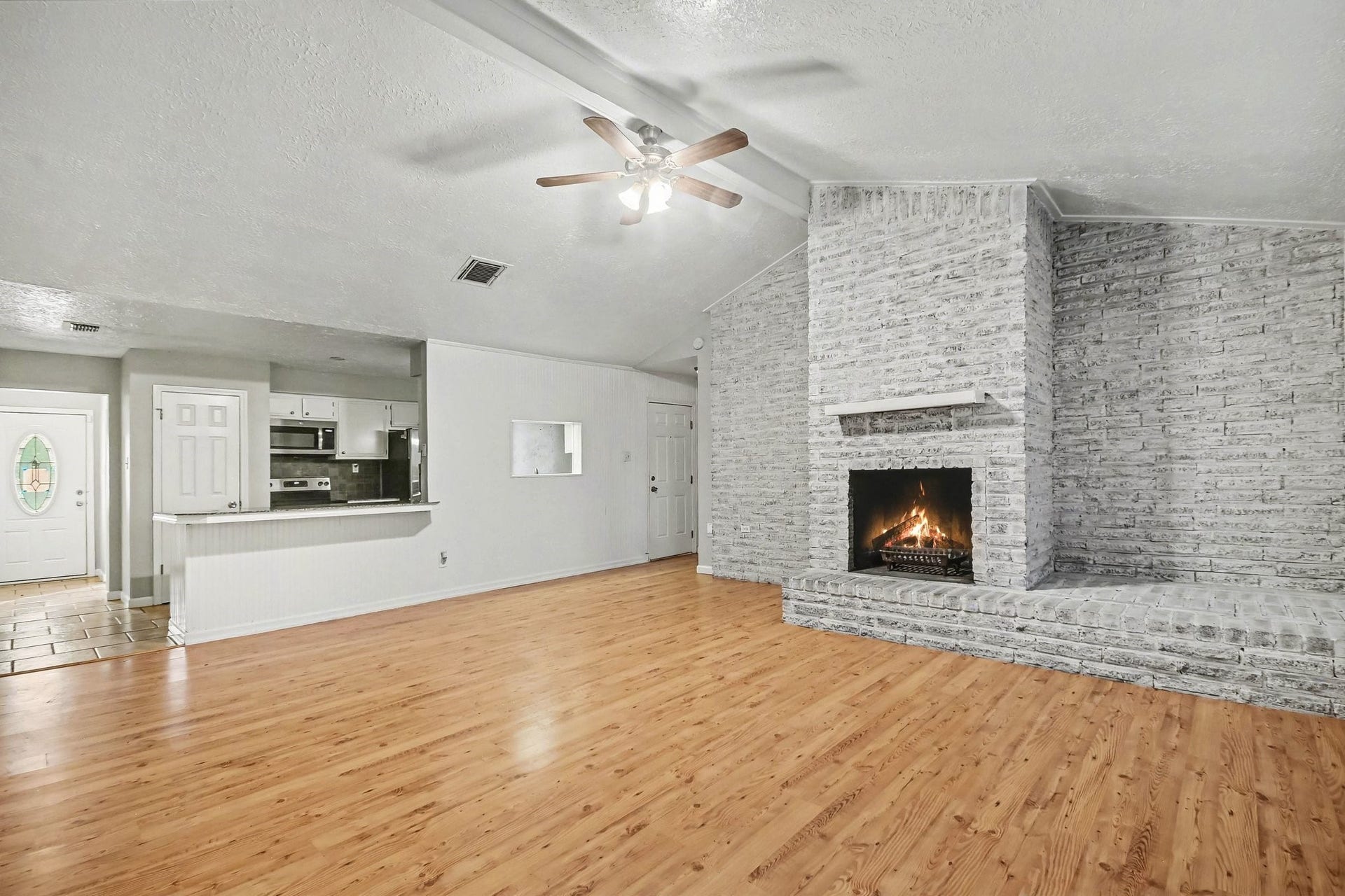 16923 Blackhawk Boulevard, Friendswood, TX 77546 16923 Blackhawk Boulevard, Friendswood, TX 77546