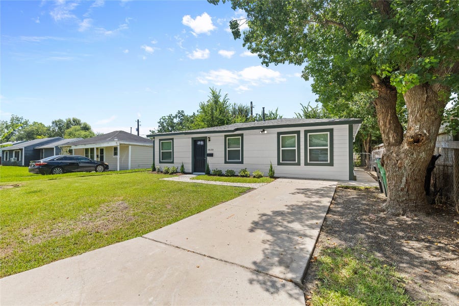 Property photo for 4838 Van Fleet Street, Houston, TX