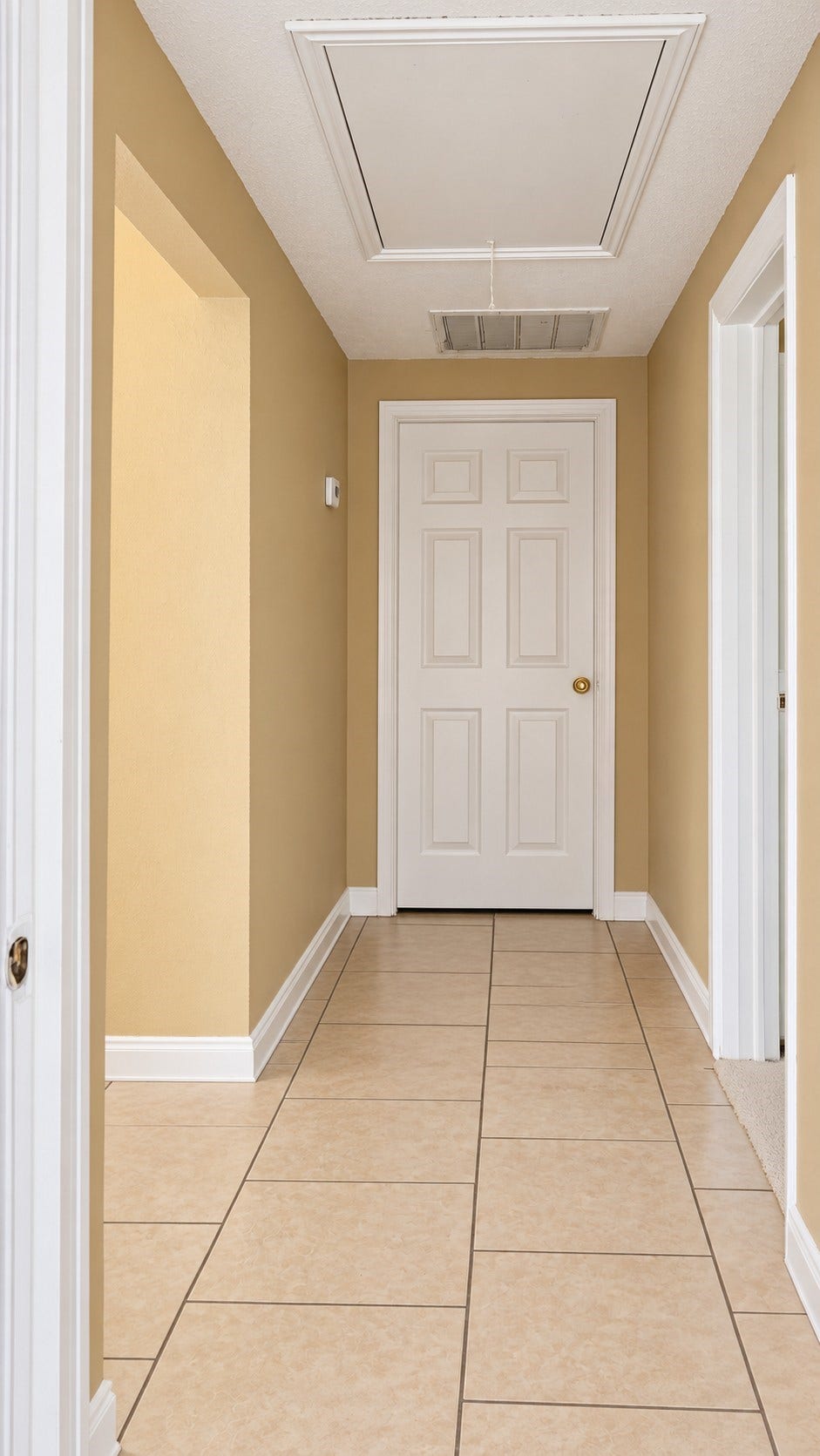 Hallway (AI Renovated)